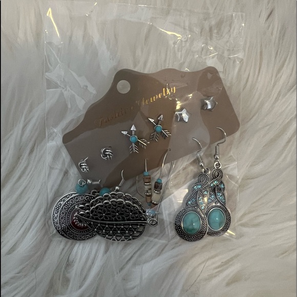 Jewelry - Pack of earrings
